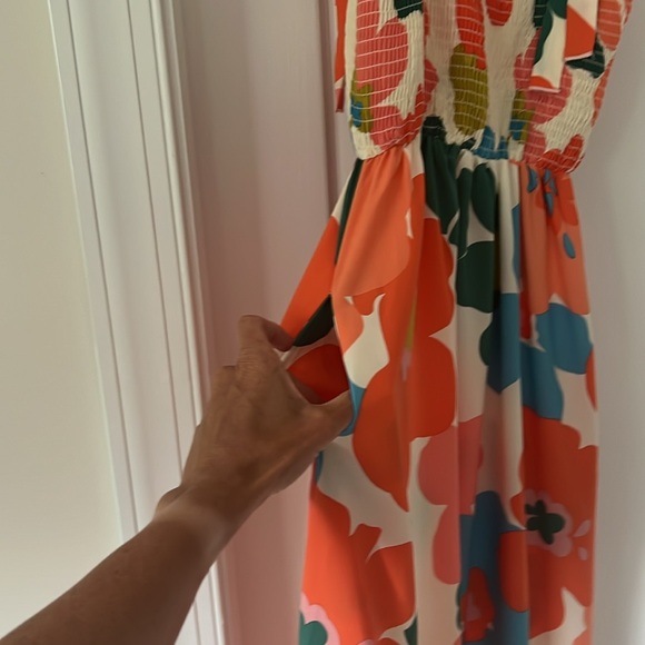 Hailey and Co floral summer dress with pockets. Never worn - Picture 2 of 6